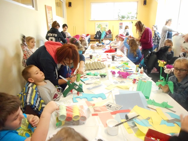 Tvoríme s detičkami